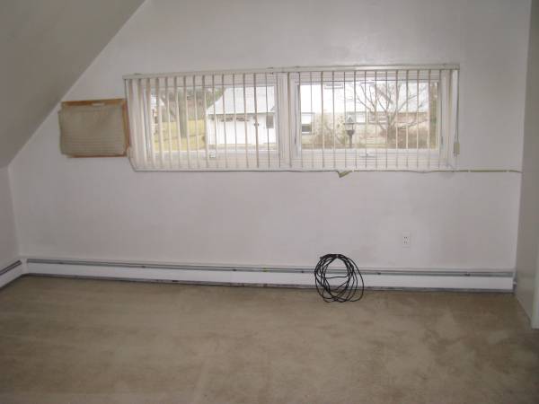 Bedroom - 34 Wisteria Ln