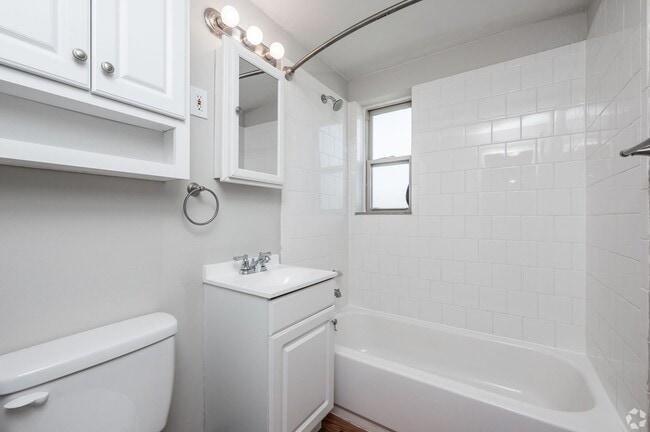 Interior Photo - Cloverleaf Village Apartments