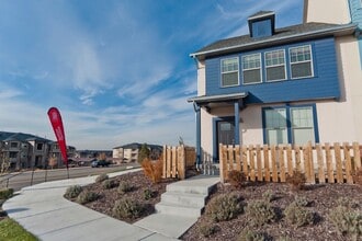 Building Photo - 869 Pantani Ct
