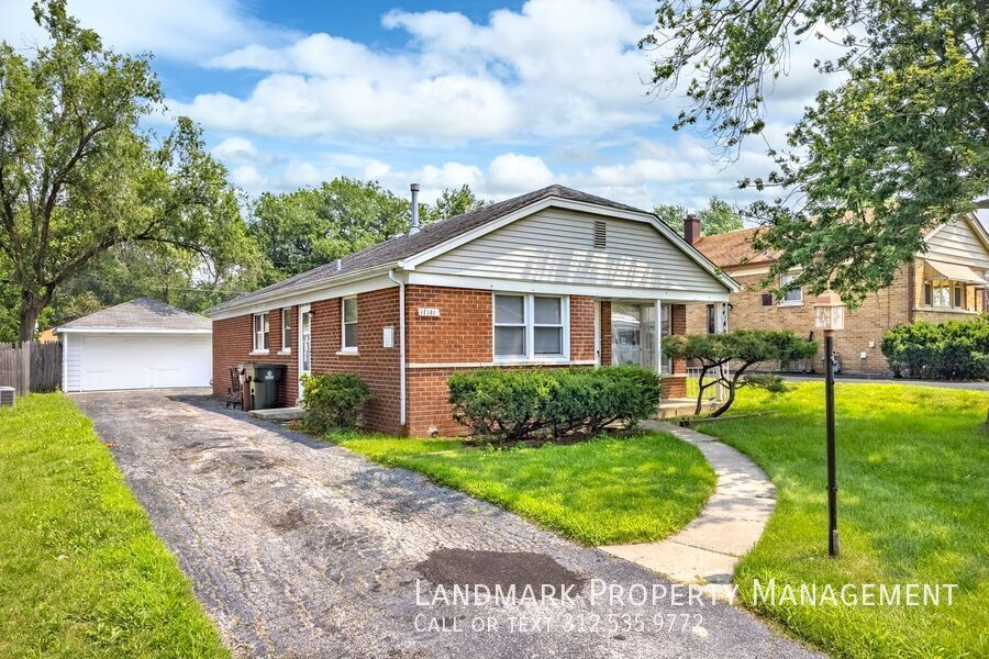 Primary Photo - 17141 Highland Ave