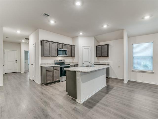 Building Photo - 1008 Silver Maple Ln