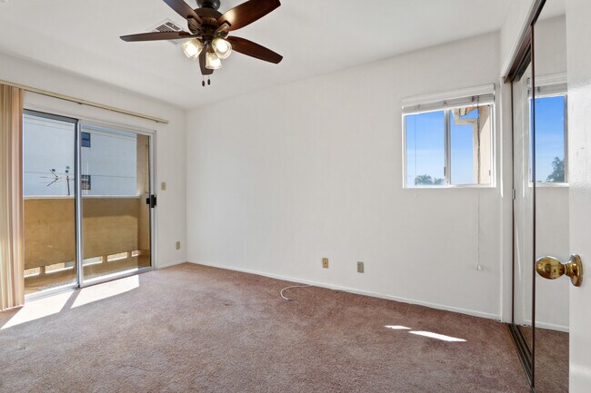 Foto del edificio - 1824 S Barrington Ave