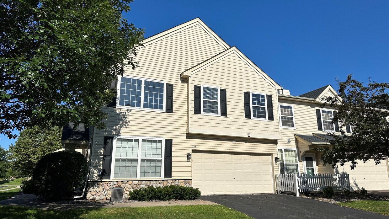 Foto principal - 13730 54th Ave N