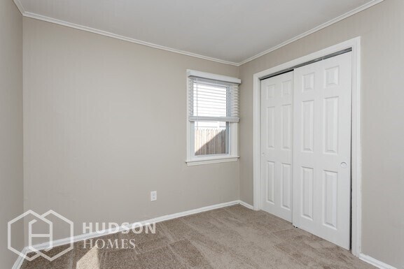 Building Photo - 27 Ponus Ave