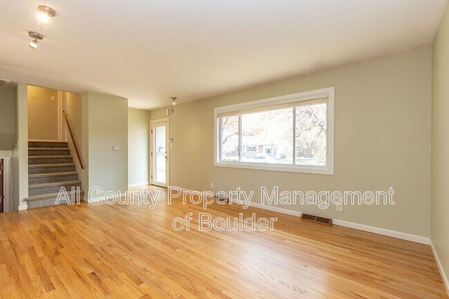 Foto del edificio - 4481 Hamilton Ct