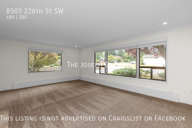 Building Photo - Beautiful Mid-Century 4BD/2BA Home in Edmo...