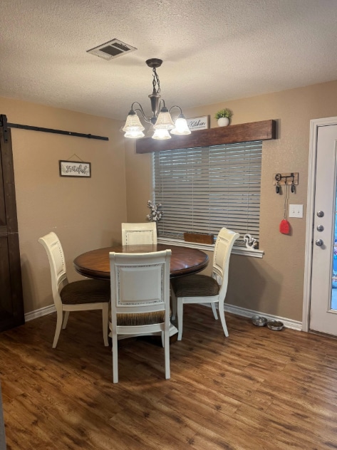 Foto del edificio - 6525 Westwood Cir