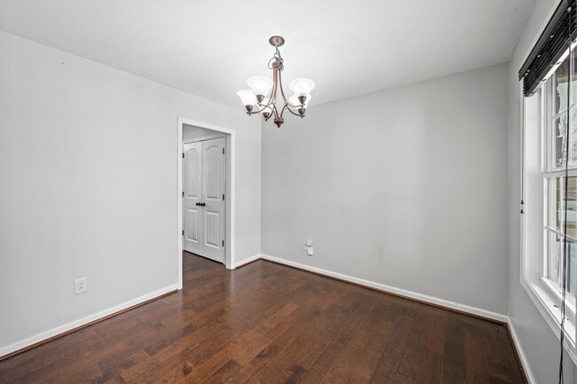 Building Photo - Spacious 3BR Home with Bonus Room, Fireplace & Fenced Yard