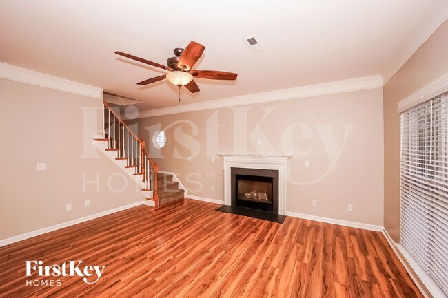 Foto del edificio - 7549 Sedgebrook Dr E