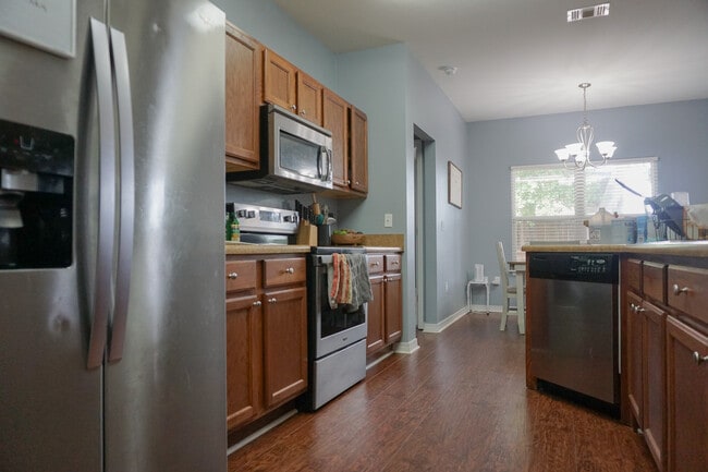 Foto del edificio - 212 Ladue Ave