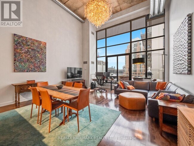 Building Photo - 43 Hanna Ave