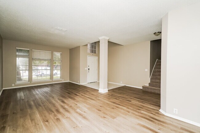 Foto del edificio - 2616 Lonesome Oak Dr