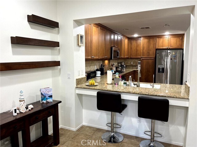 Foto del edificio - 300 Calle Campanero