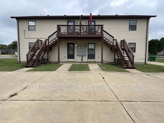 Building Photo - 921 Georgetowne Dr