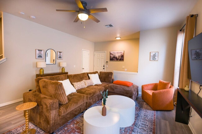 Foto del edificio - 2418 Allred Dr