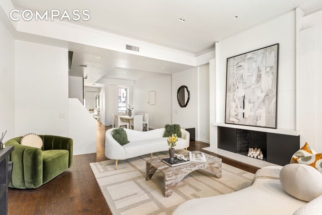 Building Photo - 135 E 38th St