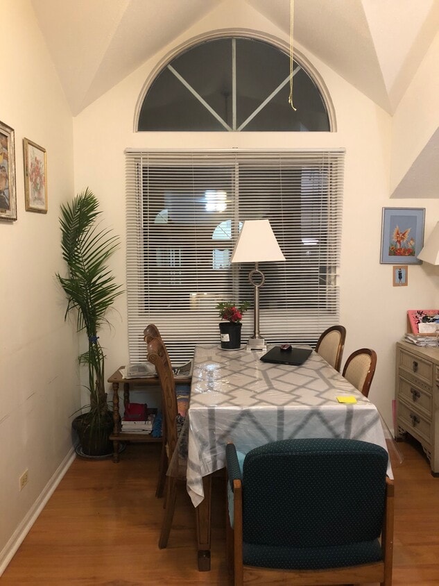 Primary Photo - 1056 Courtland Dr