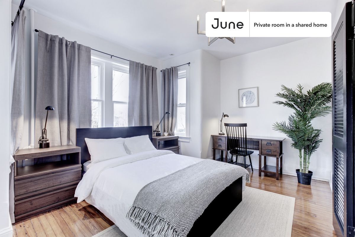 Private bedroom in 4 bed/1.5 bath Home - Private bedroom in 4 bed/1.5 bath Home