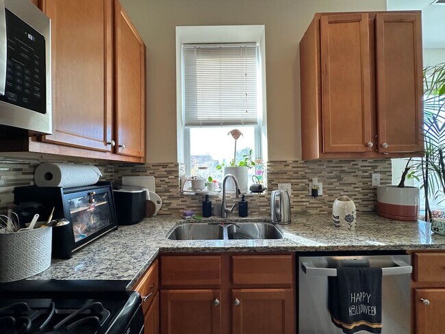 Foto del edificio - 1414 W Superior St