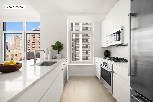 Foto del edificio - 300 E 83rd St