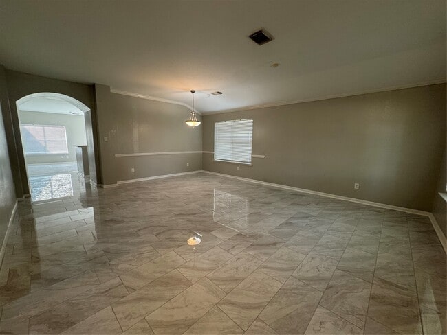 Building Photo - 2730 Coyote Trail Dr