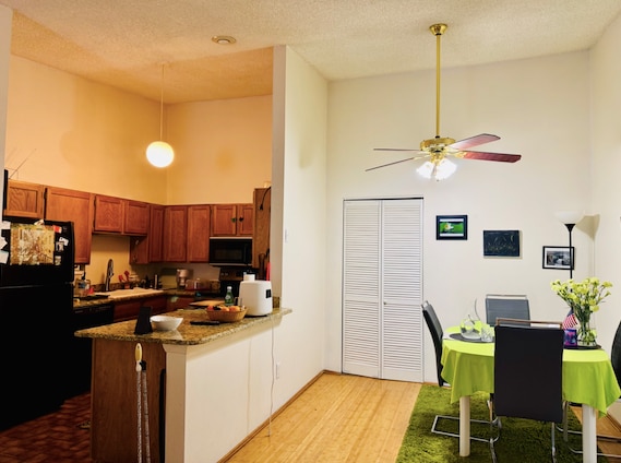 Kitchen and Dining area - 2280 S Oswego Way