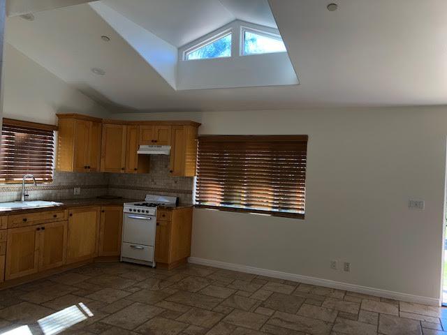 Foto principal - 5724 Oakdale Ave