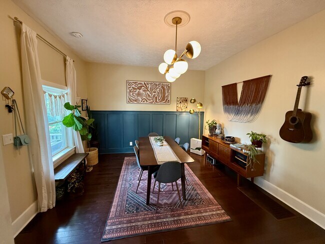 Building Photo - 918 Gratz St