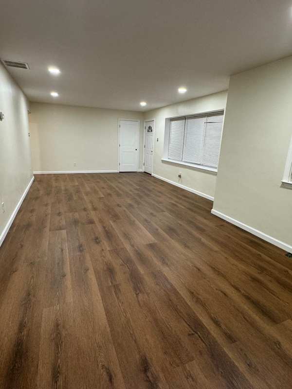 Building Photo - 818 Willow Way