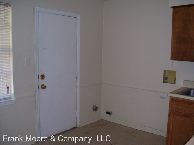 Building Photo - 6 Oak Forest Ln