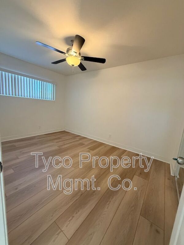 Building Photo - 980 Ebony Ave