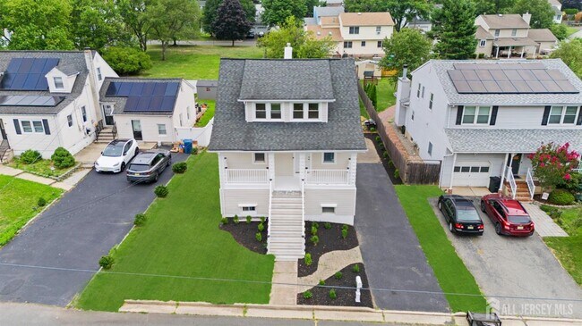 Building Photo - 311-311 Hillside Ave