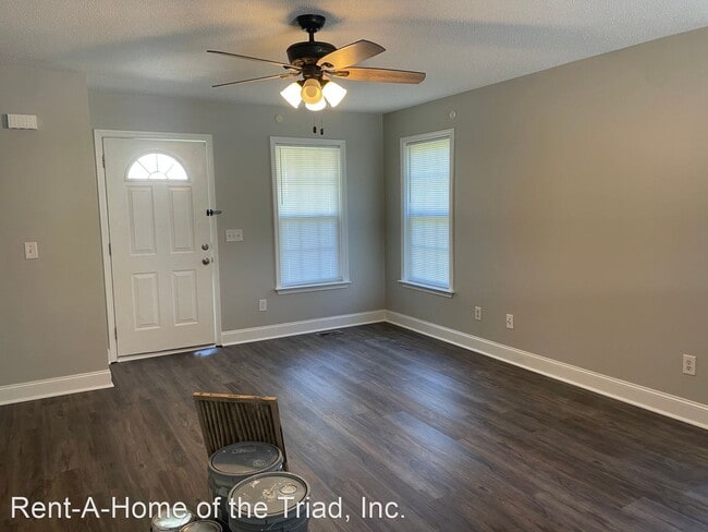 Building Photo - 4 br, 2 bath House - 3524 Riverside Drive