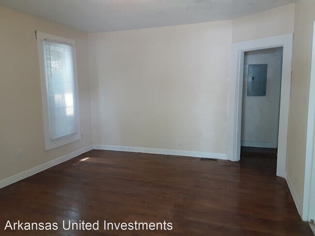 Building Photo - 2 br, 1 bath House - 3304 Marshall St.