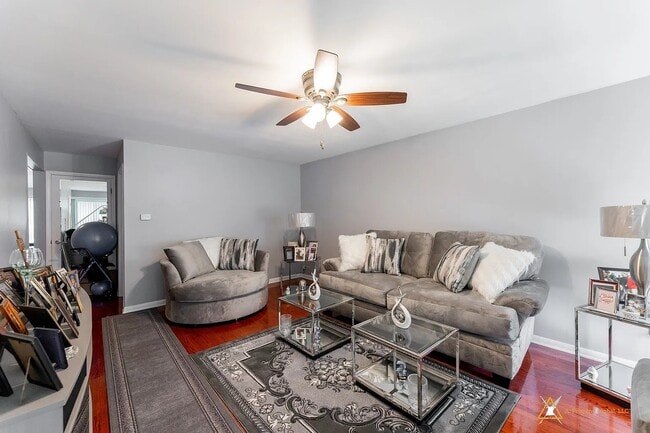 Building Photo - 341 Crandon Ave
