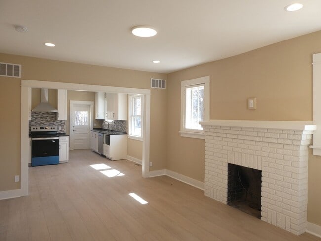 Foto del edificio - 2 Bed 1.5 Bath House near Boone Hospital