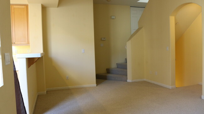 Foto del edificio - Excellent 2 Bed 2 Bath Town Home