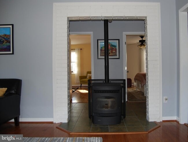 Foto del edificio - 6860 Engle Molers Rd