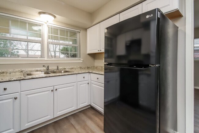 Building Photo - 5622 Canterway Dr