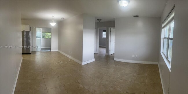 Building Photo - 3951 SW 59th Ave