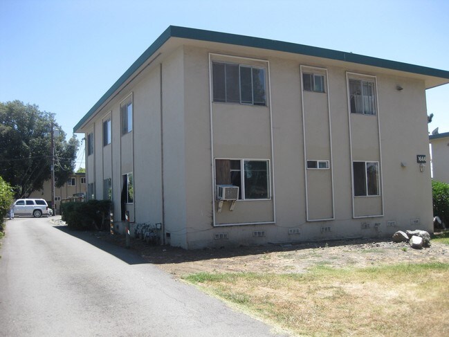 Building Photo - 1666 Adams Ave