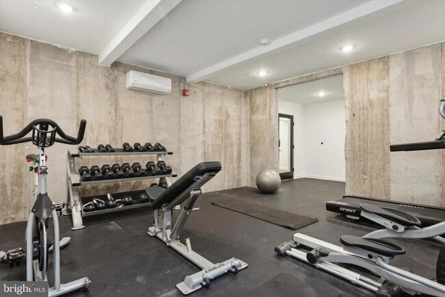 Foto del edificio - 2421 N Mascher St