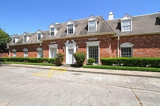 Building Photo - 2605 Marilee Ln