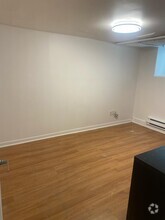 Building Photo - 362 Friel St