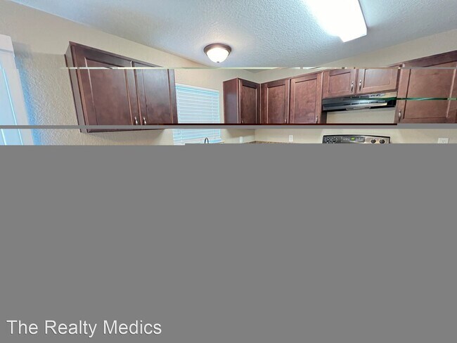 Building Photo - 3 br, 2 bath House - 4204 SE 134th St
