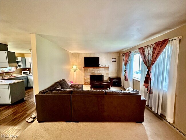 Foto del edificio - 1370 W Vine St