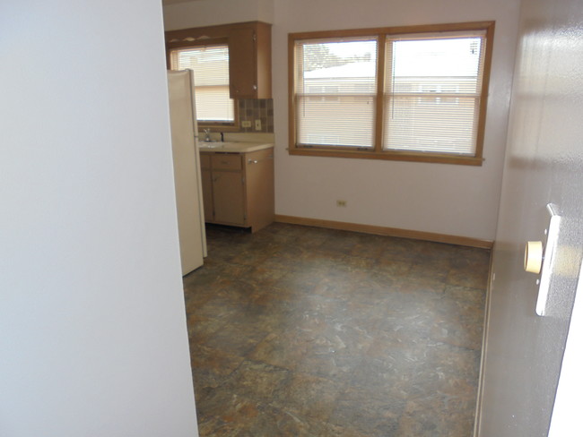 Building Photo - 3171 W 115th St