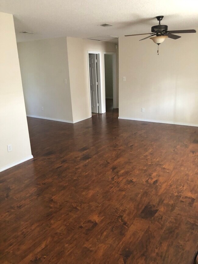 Building Photo - Beautiful 2/1 for rent in Bay St. Louis