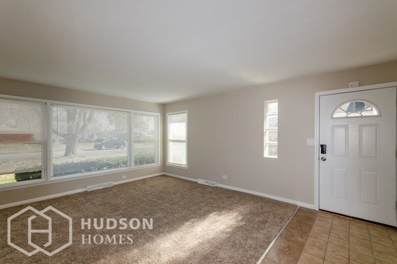 Building Photo - 1358 Mackinaw Ave