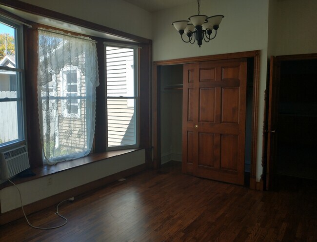 Building Photo - 1207 Monroe Ave